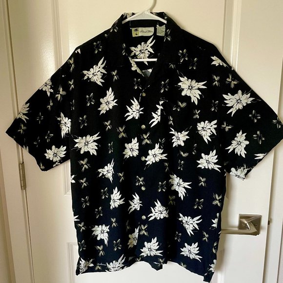 Island Blue Flower Tropical print Short Sleeve Button Up Camp Shirt L - Picture 1 of 3